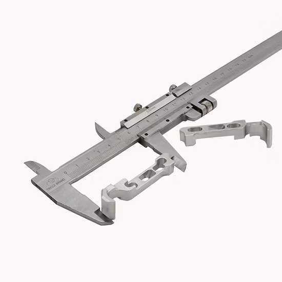 Usinage CNC Fraisage Ingénieur de traitement Fabrication de feuilles Usinage CNC personnalisé